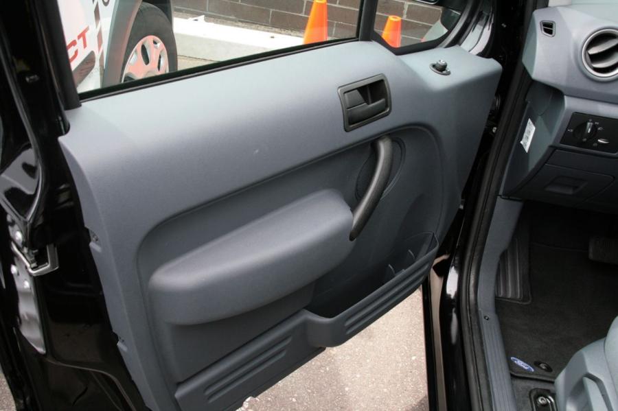  Ford Transit Connect 2010 года  (фото 59 из 109)
